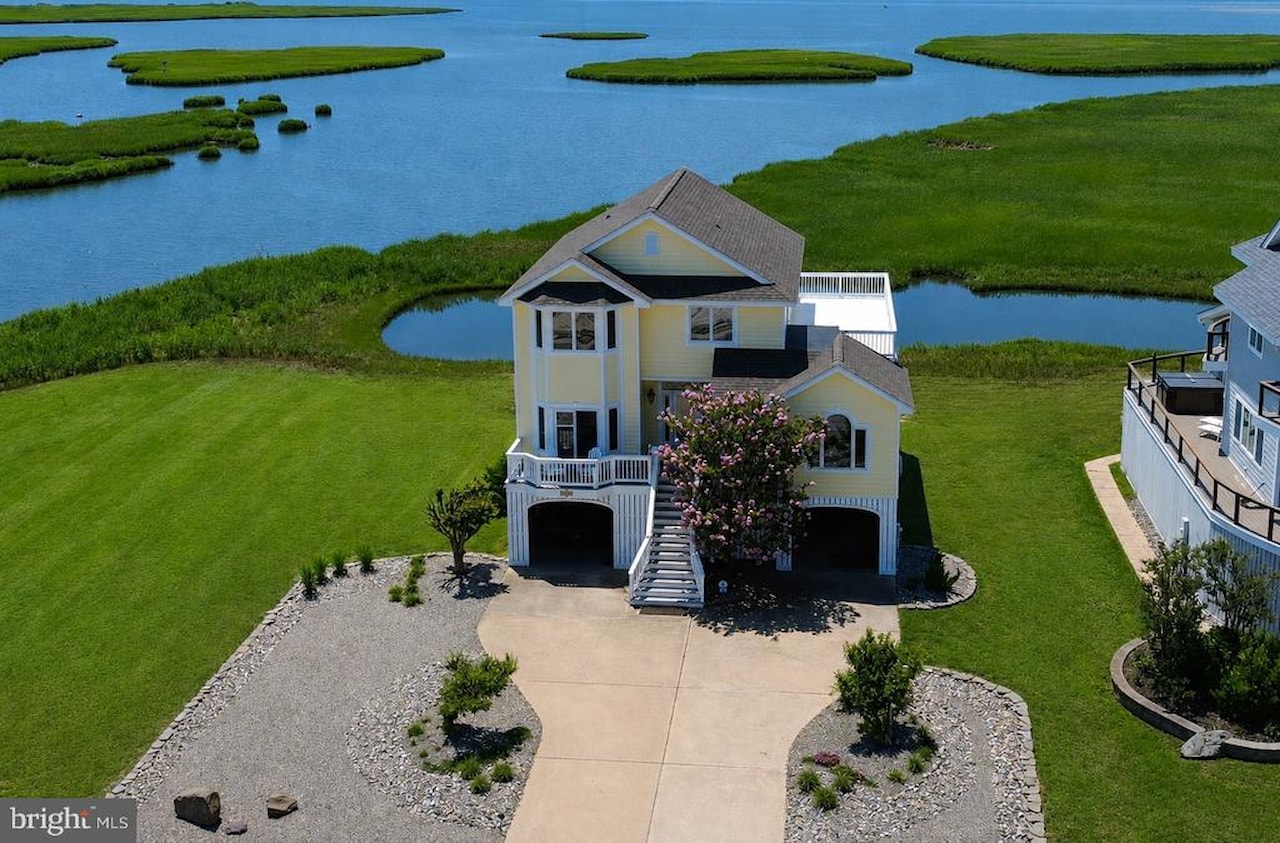  Real Estate for Sale - 6 S Shore Dr in North Bethany