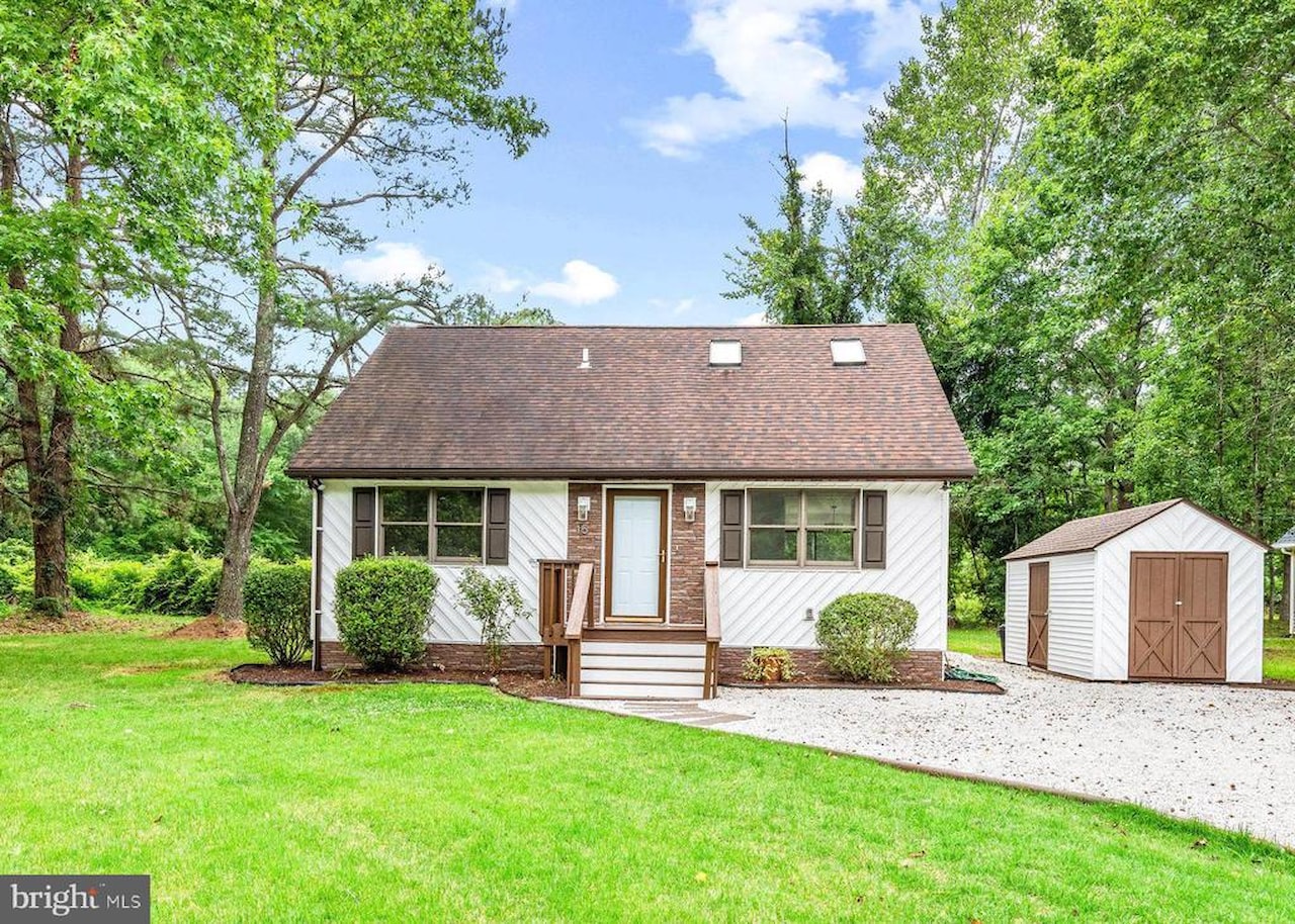  Real Estate for Sale - 15 Raft Rd in Ocean Pines
