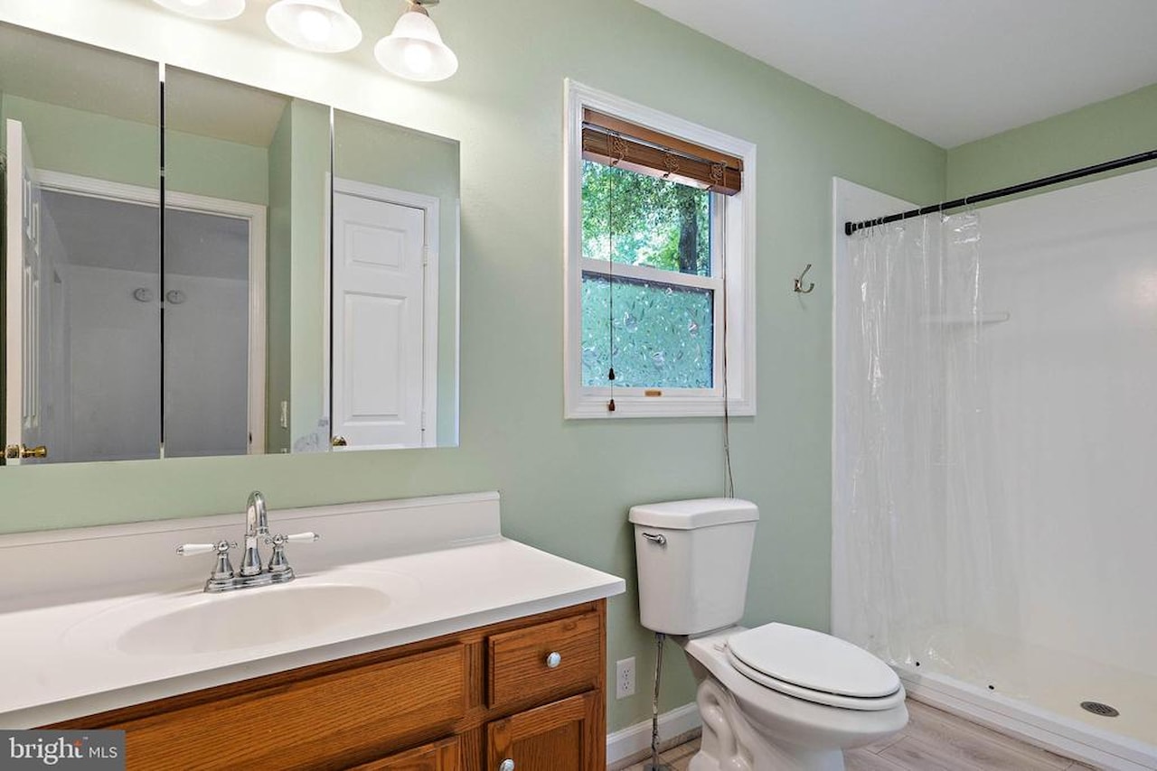  Real Estate for Sale - 15 Lord Guy Terrace in Ocean Pines Photo 24