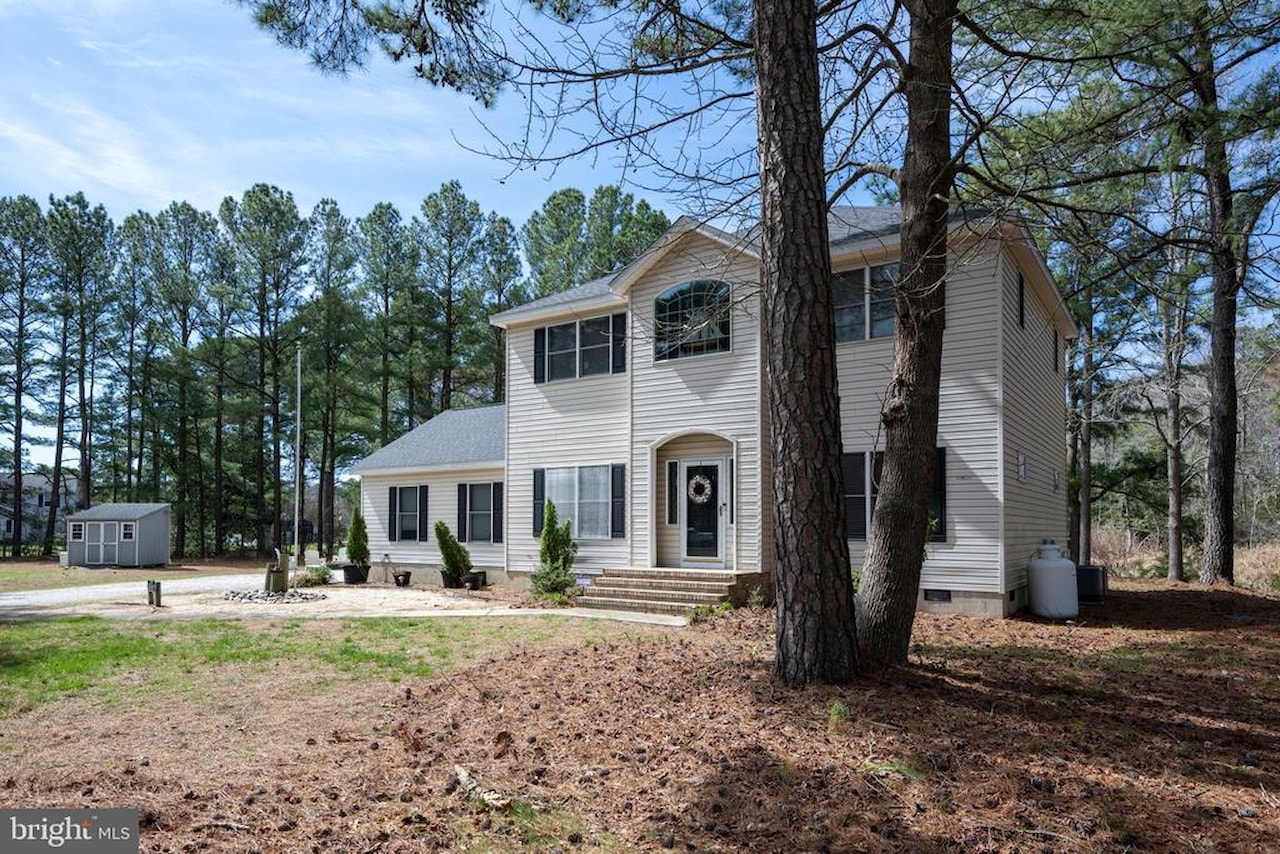  Real Estate for Sale - 11244 W Marie Dr in Bishopville Photo 3