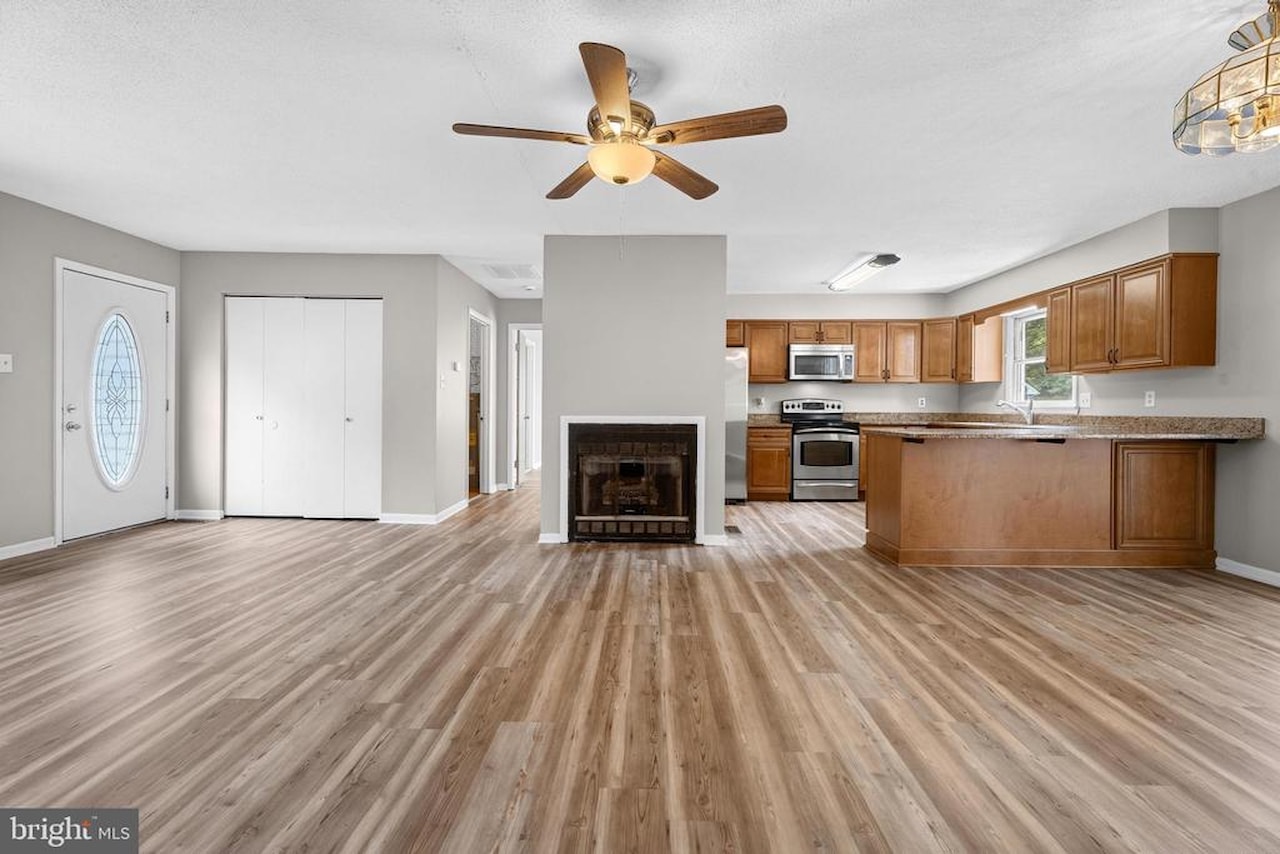  Real Estate for Sale - 779 Ocean Parkway in Ocean Pines Photo 4