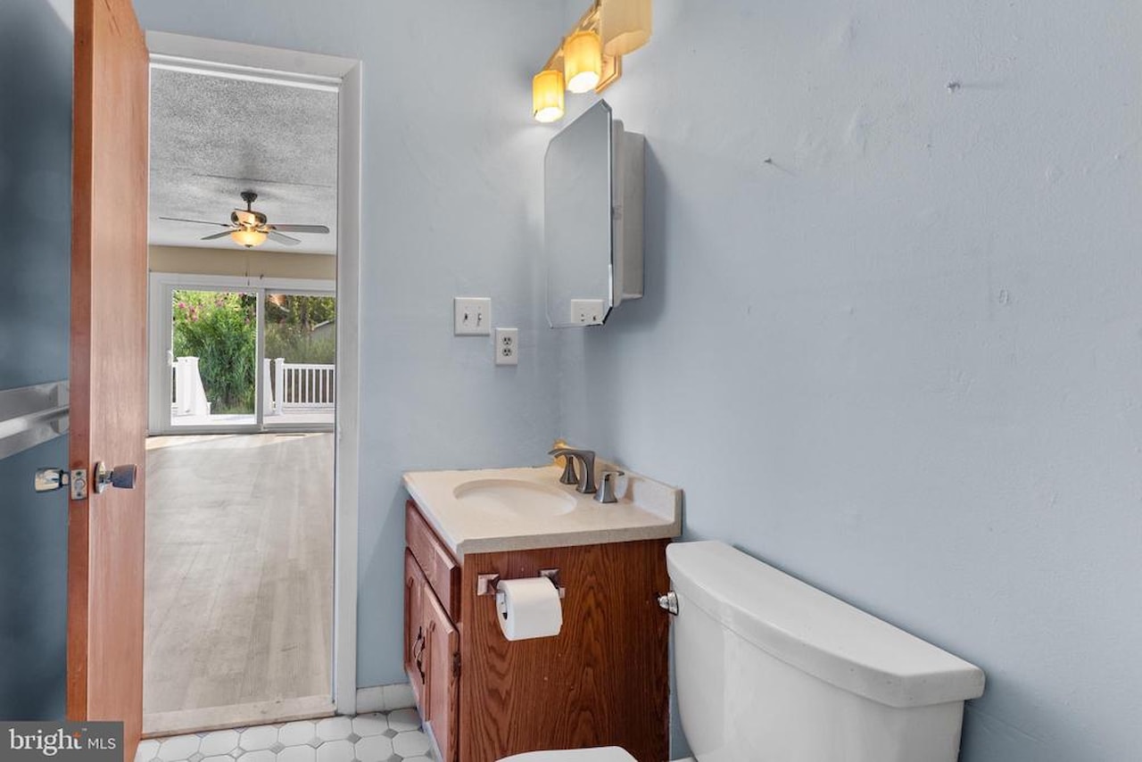  Real Estate for Sale - 779 Ocean Parkway in Ocean Pines Photo 21
