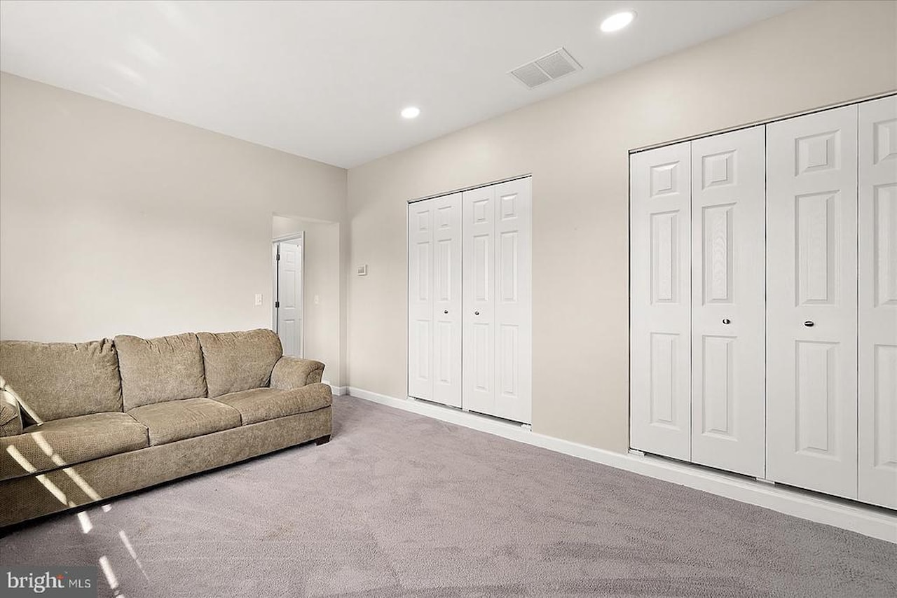  Real Estate for Sale - 11409 Maid At Arms Ln in Berlin Photo 32