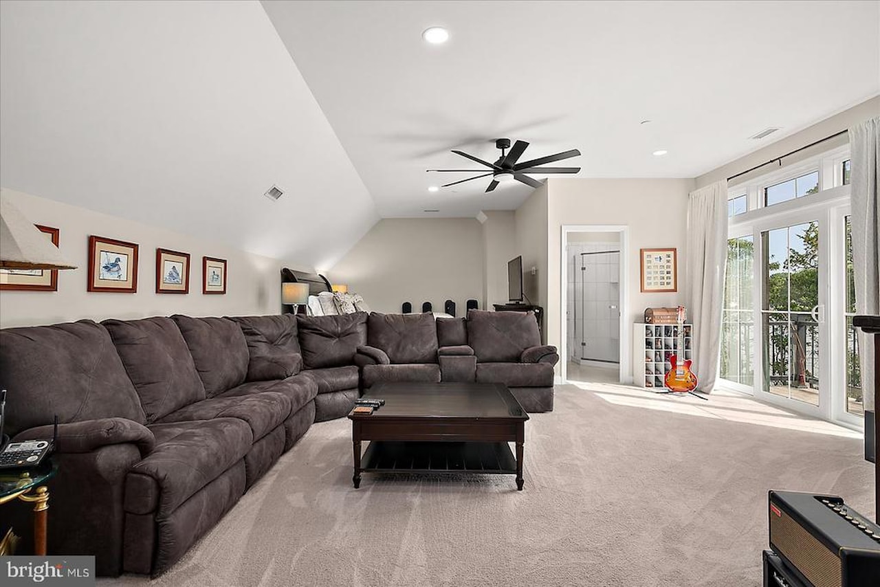  Real Estate for Sale - 11409 Maid At Arms Ln in Berlin Photo 39