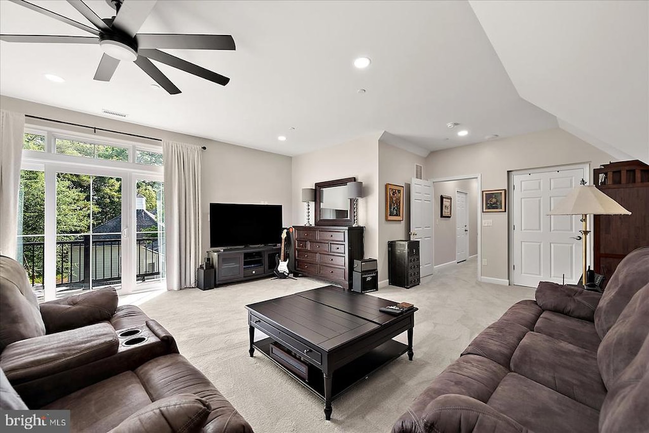  Real Estate for Sale - 11409 Maid At Arms Ln in Berlin Photo 42