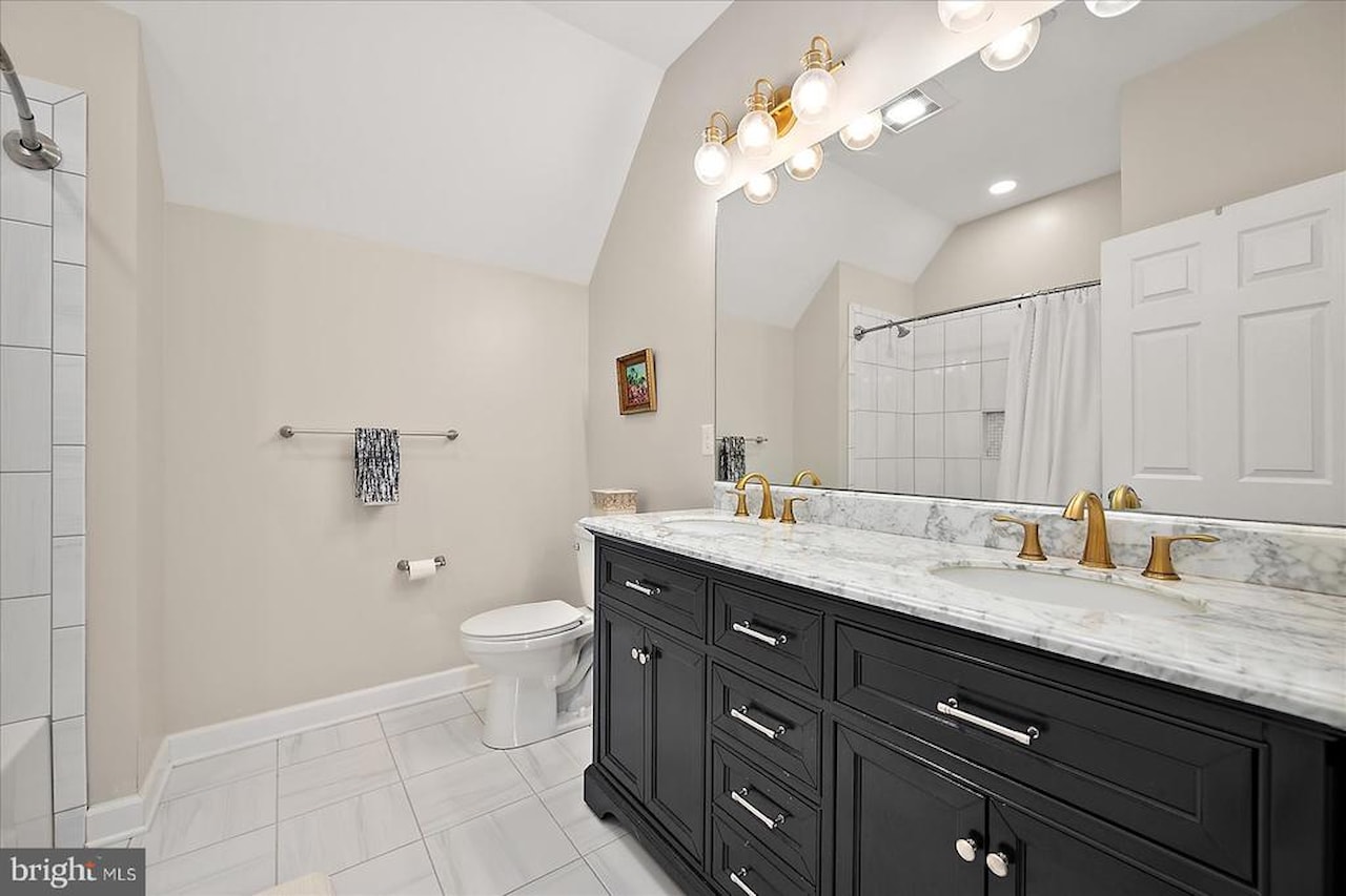  Real Estate for Sale - 11409 Maid At Arms Ln in Berlin Photo 35