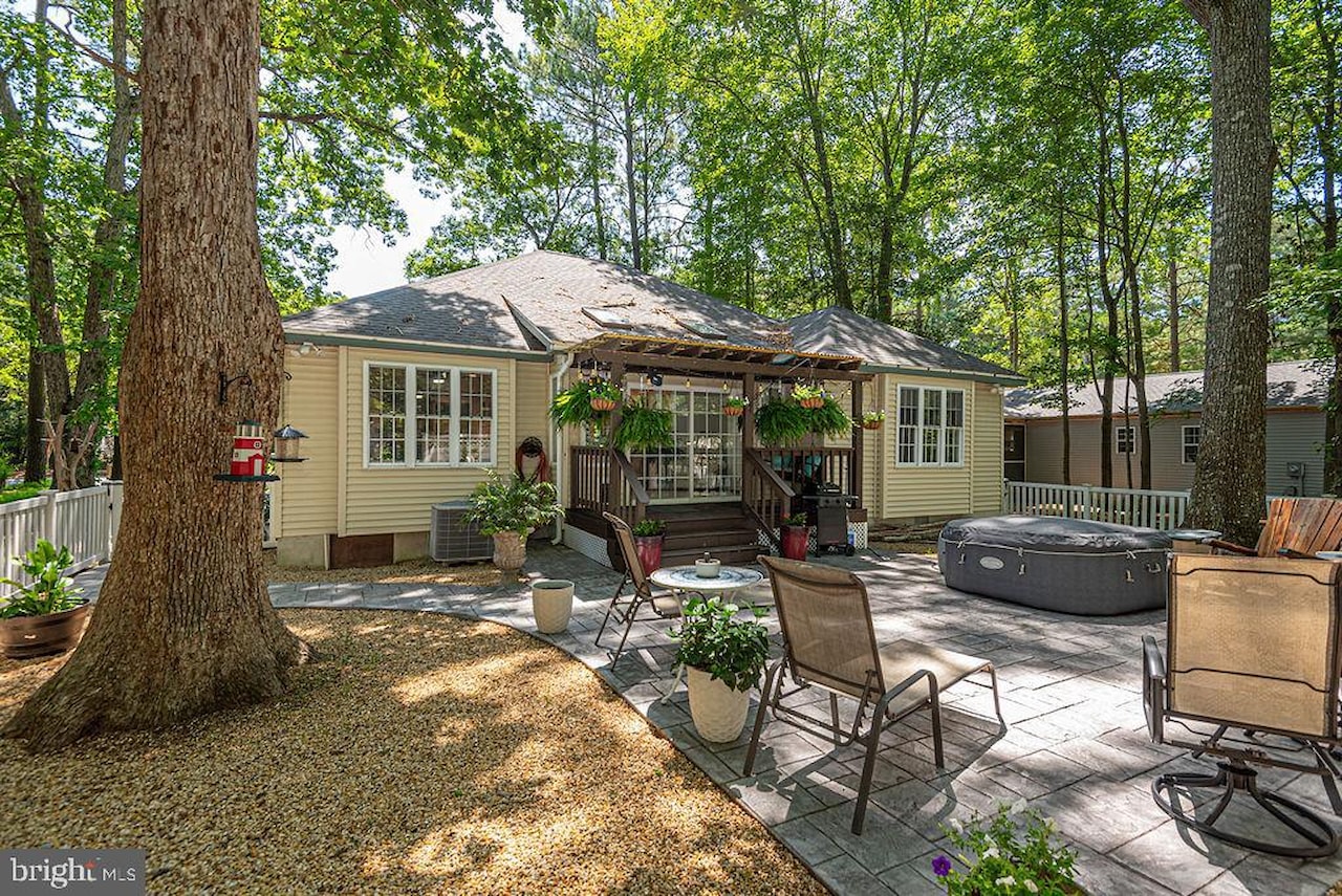  Real Estate for Sale - 1036 Ocean Parkway in Ocean Pines