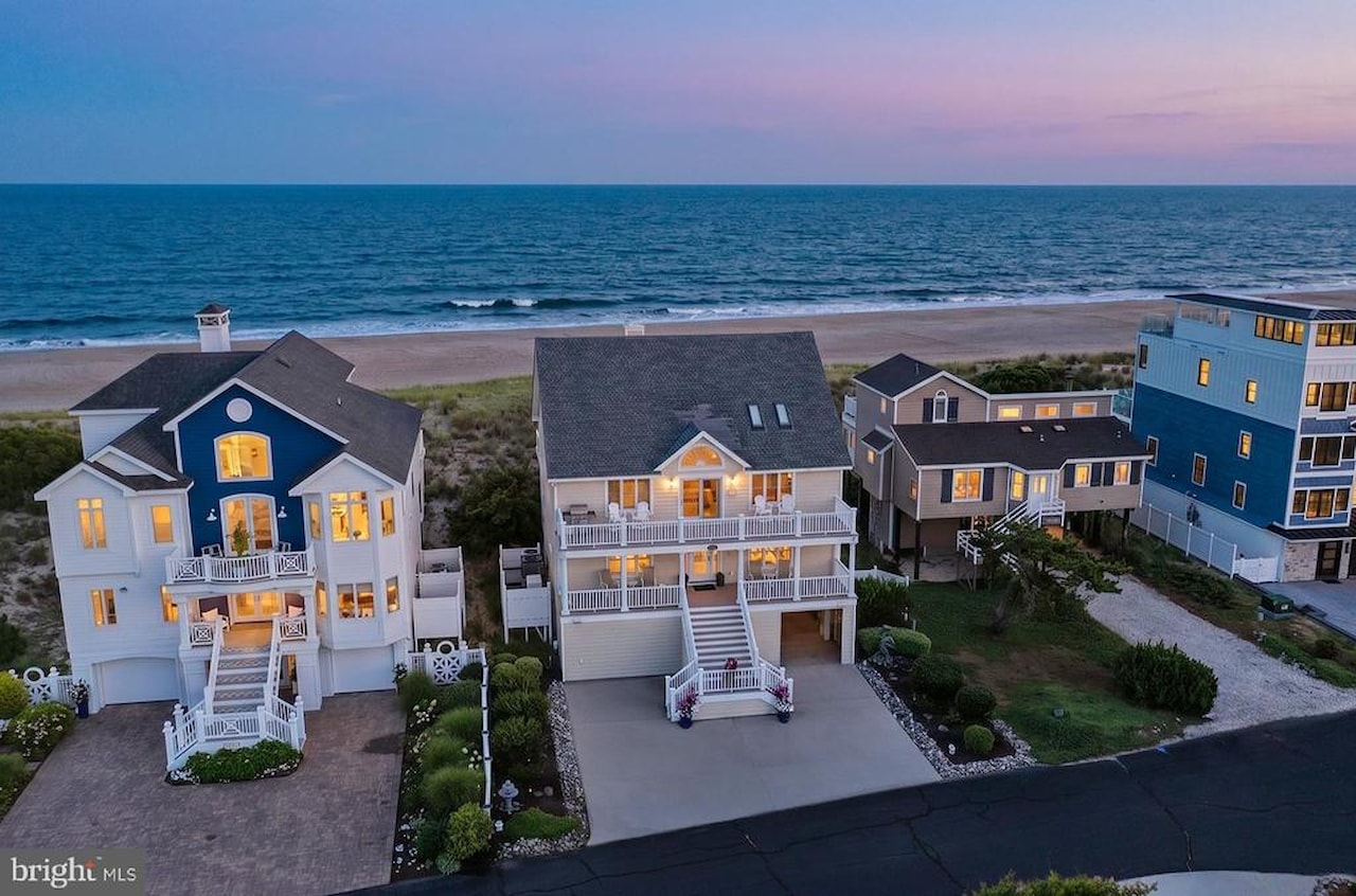  Real Estate for Sale - 37135 Ocean Park Ln in Fenwick Island Photo 6