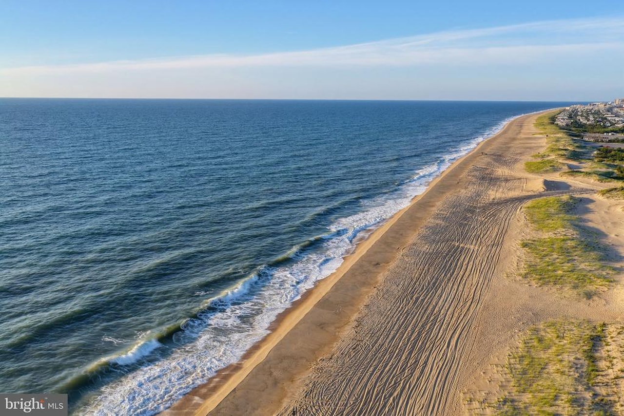  Real Estate for Sale - 37135 Ocean Park Ln in Fenwick Island Photo 15