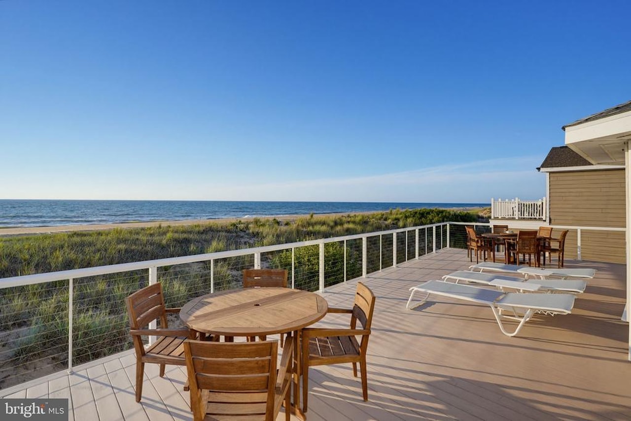  Real Estate for Sale - 37135 Ocean Park Ln in Fenwick Island Photo 3