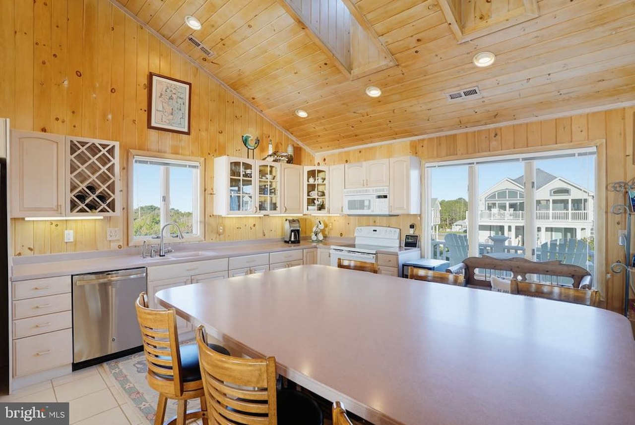  Real Estate for Sale - 37135 Ocean Park Ln in Fenwick Island Photo 23