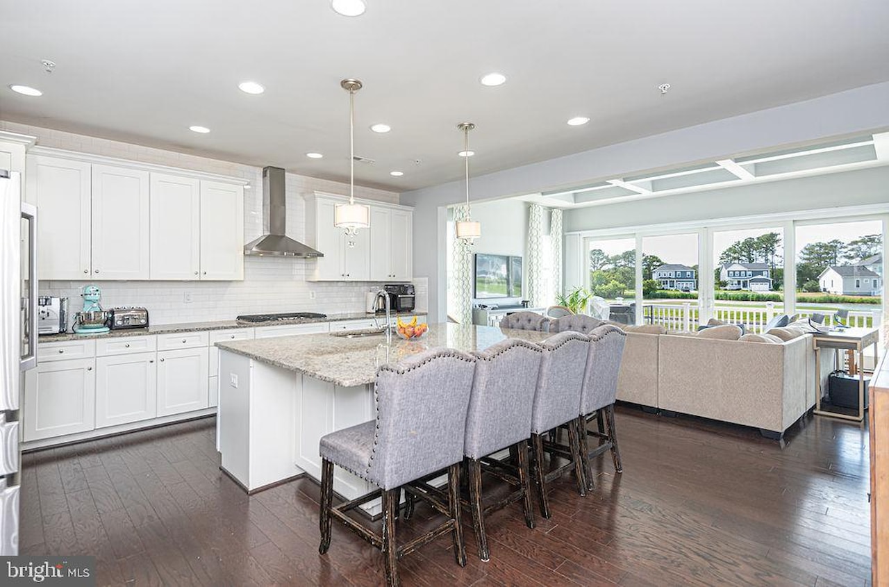  Real Estate for Sale - 10121 Fast Colors Ln in Berlin Photo 15