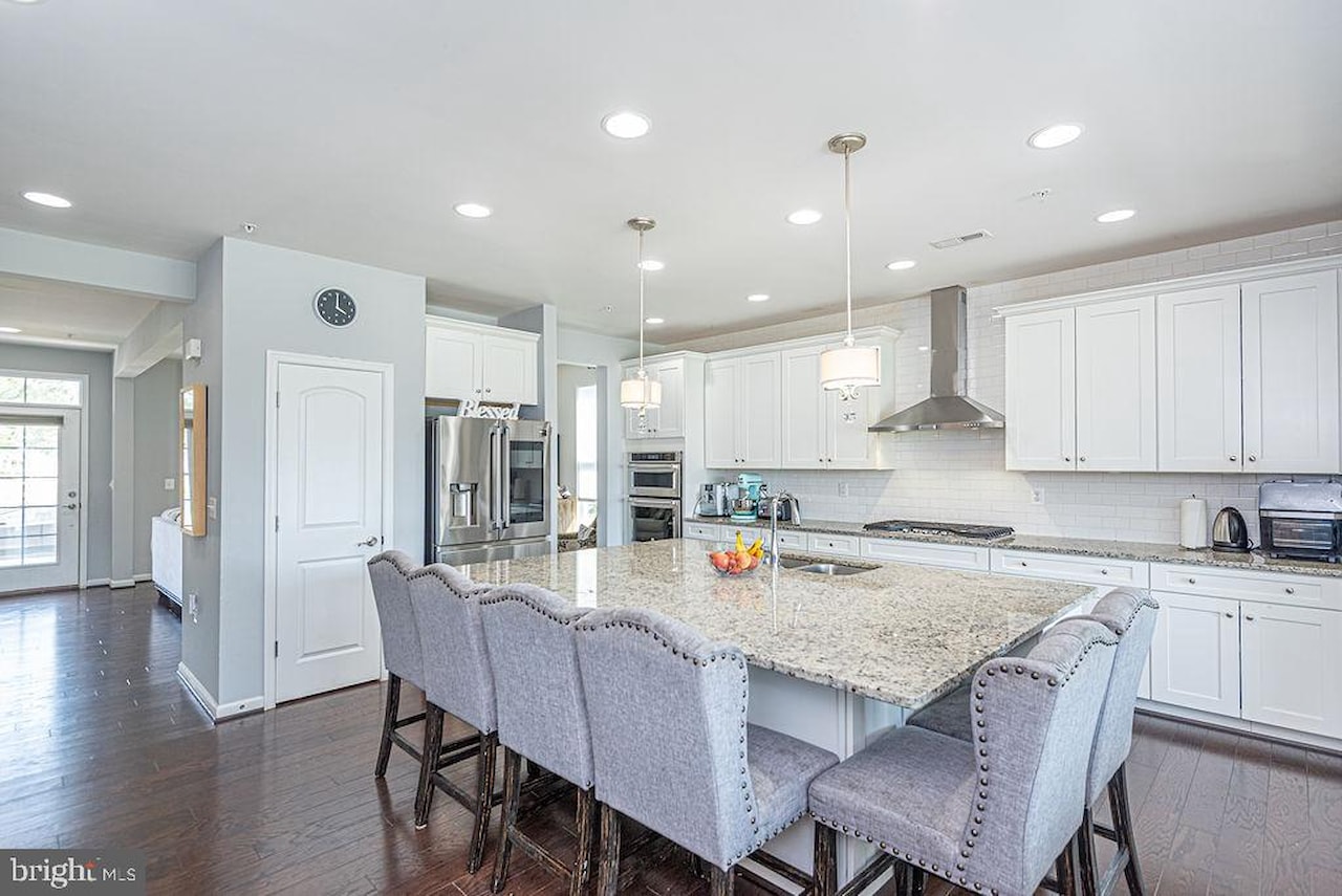  Real Estate for Sale - 10121 Fast Colors Ln in Berlin Photo 17