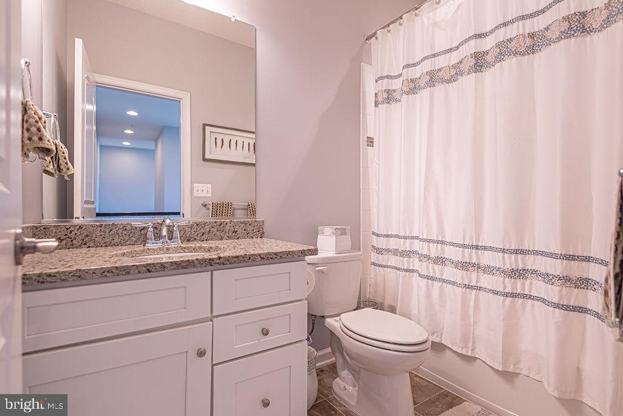  Real Estate for Sale - 10121 Fast Colors Ln in Berlin Photo 58