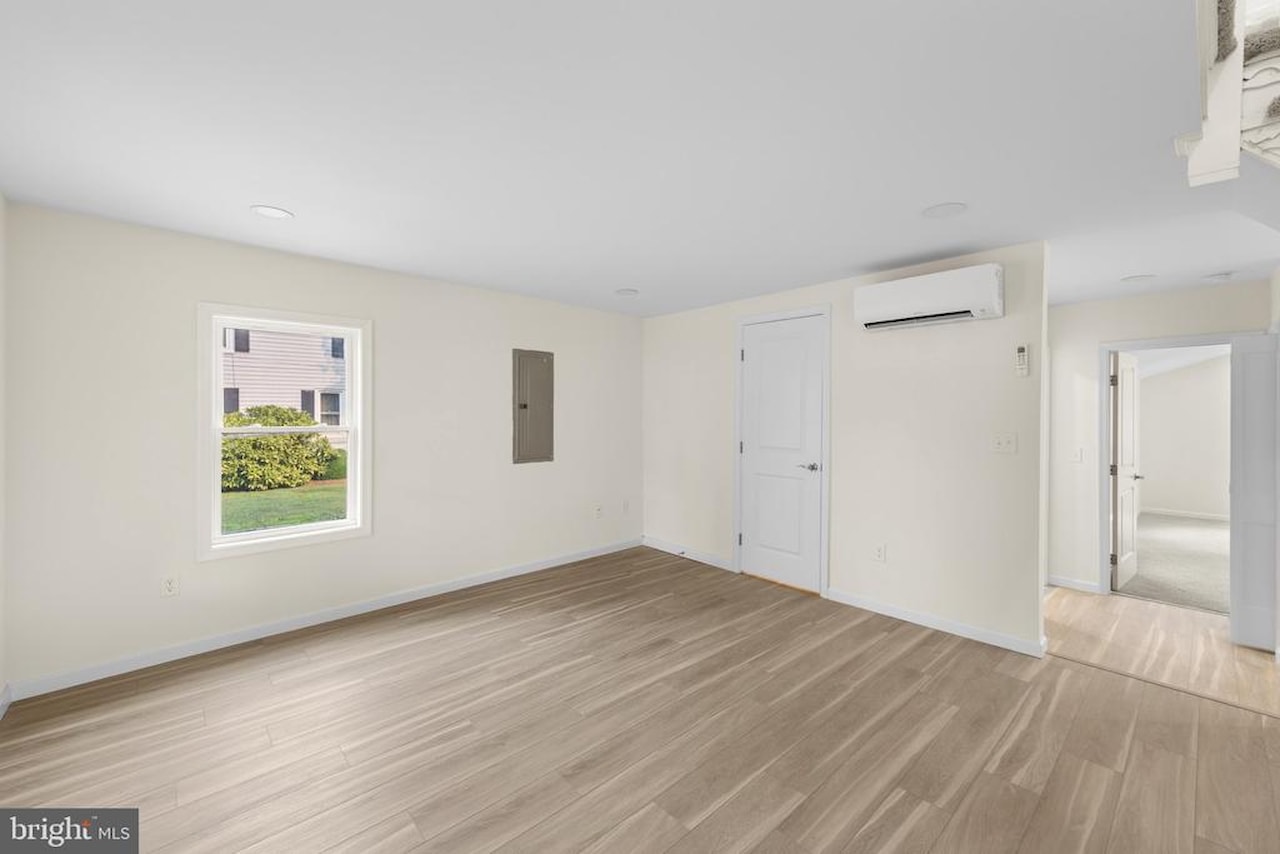  Real Estate for Sale - 12 Burley St in Berlin Photo 13