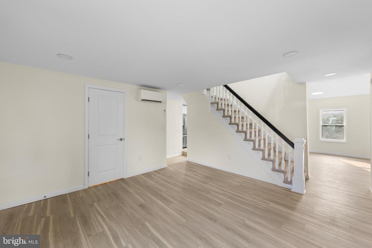  Real Estate for Sale - 12 Burley St in Berlin Photo 11