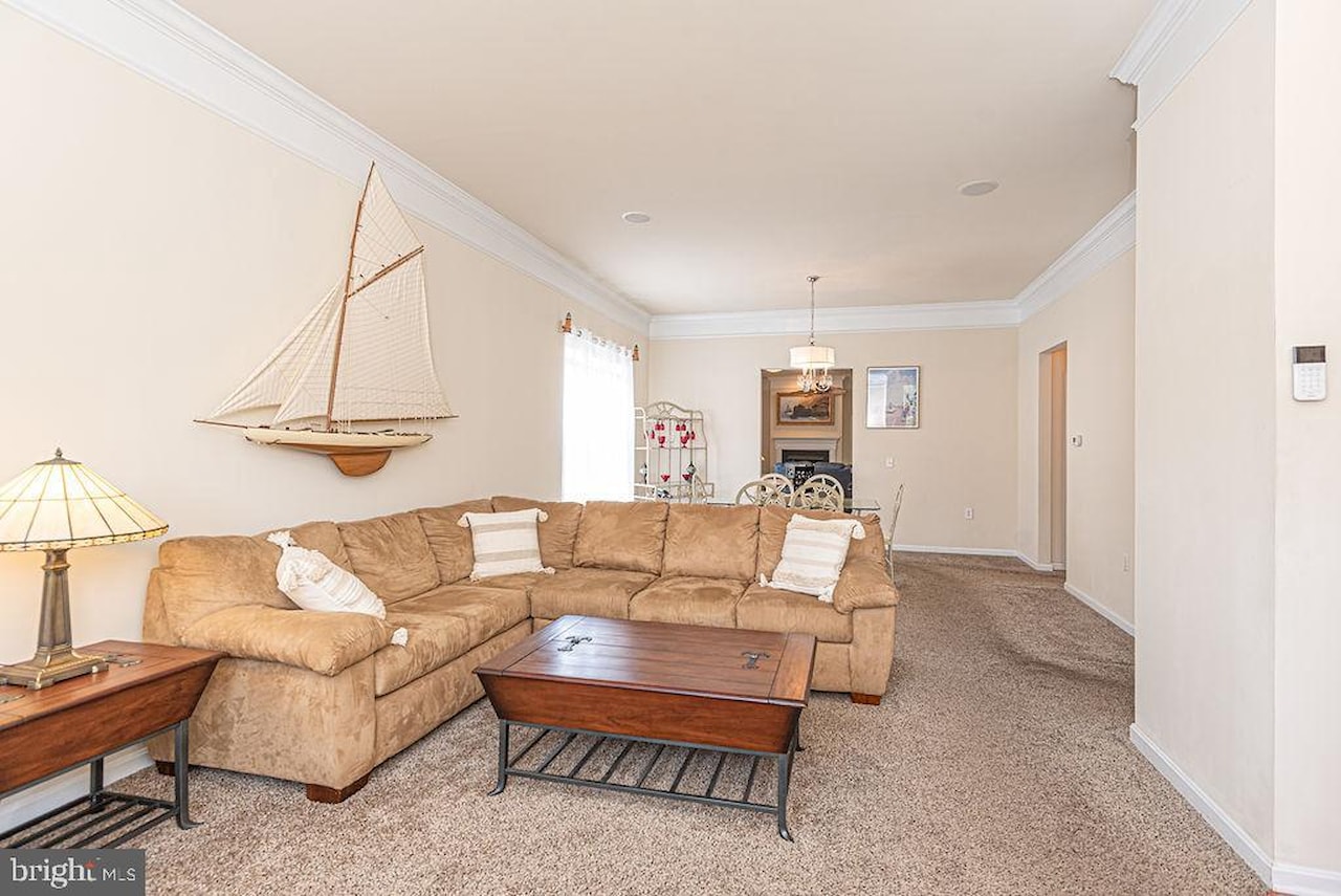  Real Estate for Sale - 6 Easton Ave in Ocean Pines Photo 4