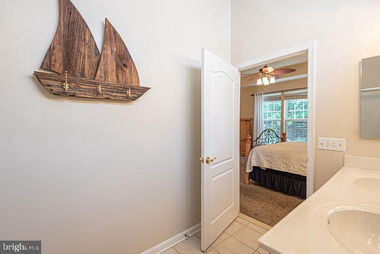  Real Estate for Sale - 6 Easton Ave in Ocean Pines Photo 32