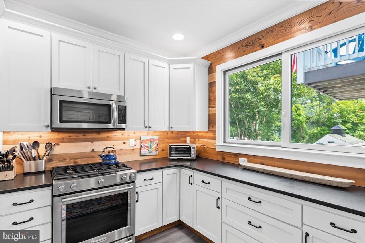  Real Estate for Sale - 110 Second St in Bethany Beach Photo 16
