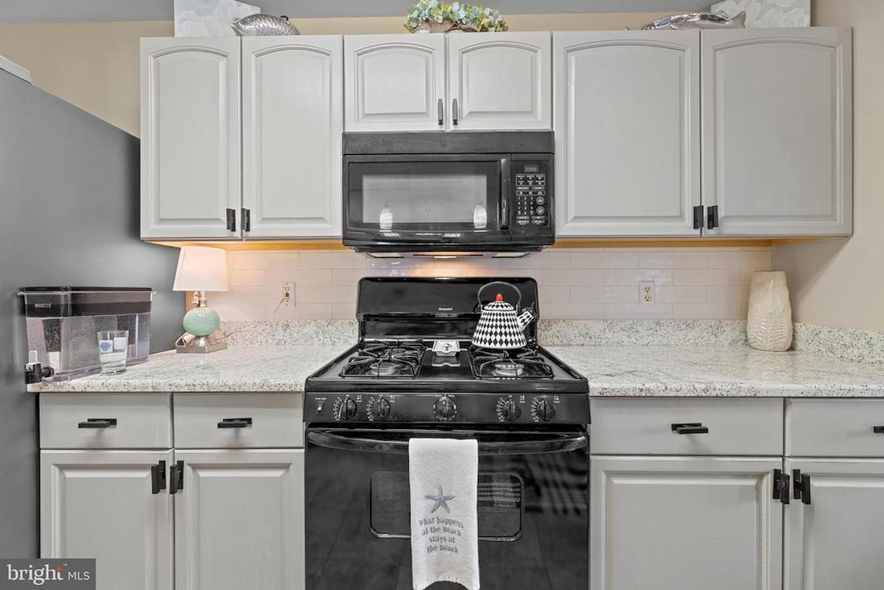 Marina Village -Pink Real Estate for Sale - 7411 Yacht Club Dr #12402 in Berlin Photo 8