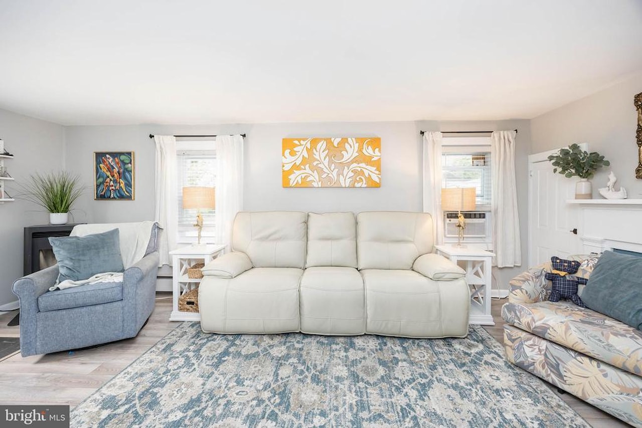  Real Estate for Sale - 300-B W Federal St in Snow Hill Photo 4