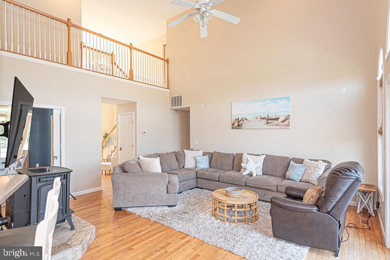  Real Estate for Sale - 10671 Cathell Rd in Berlin Photo 19