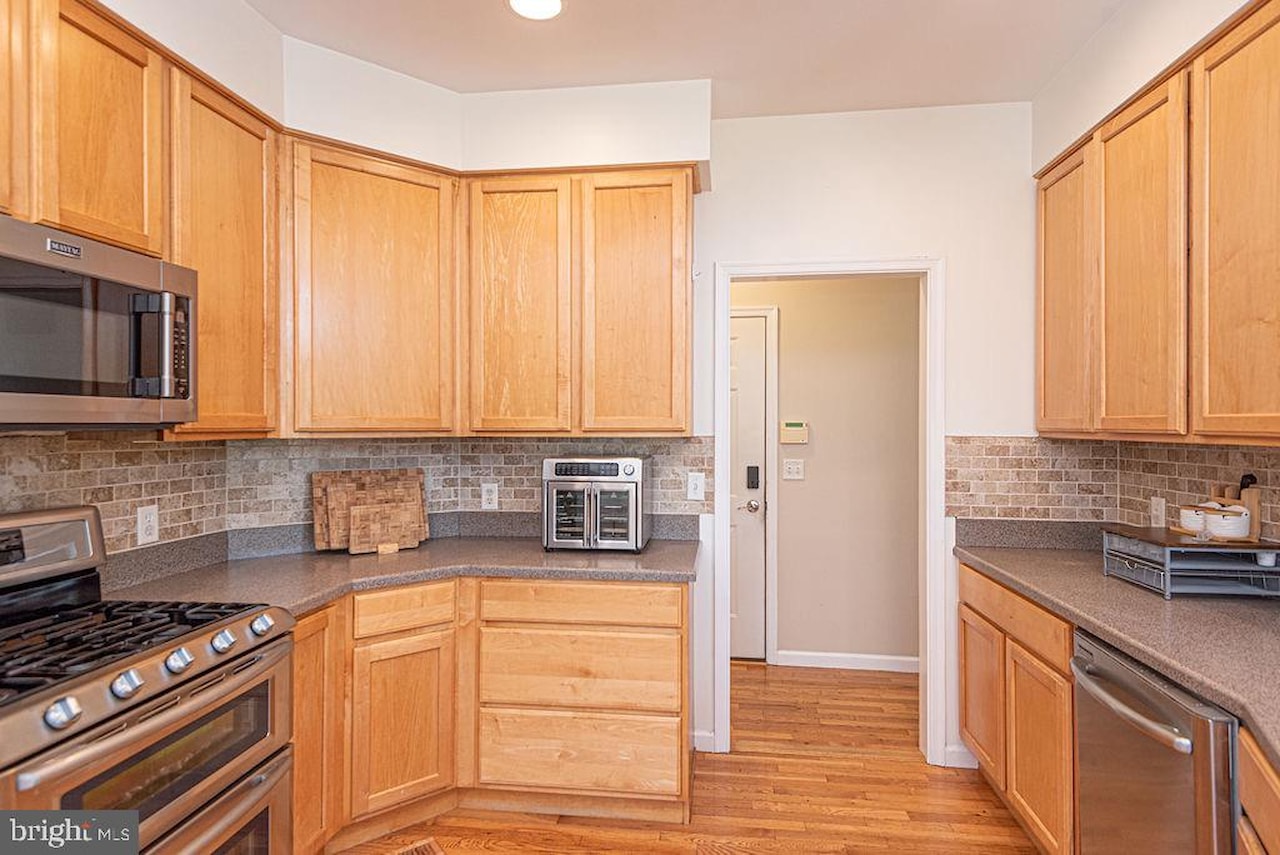  Real Estate for Sale - 10671 Cathell Rd in Berlin Photo 12