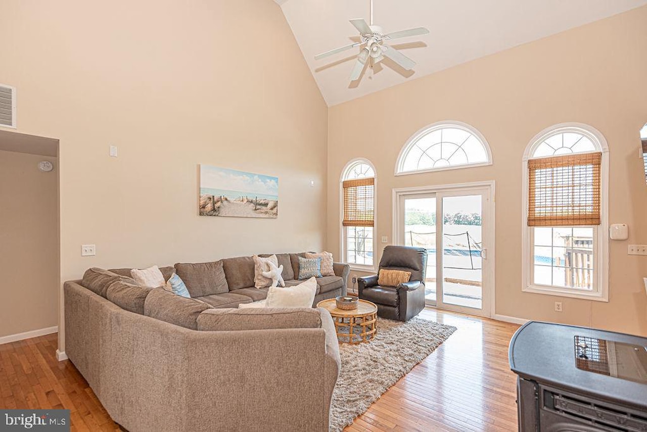  Real Estate for Sale - 10671 Cathell Rd in Berlin Photo 18