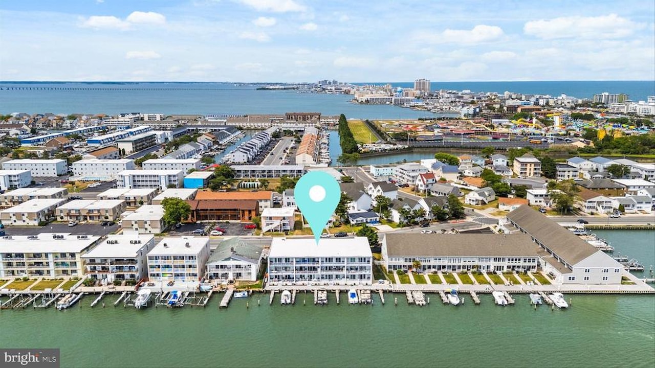 South Shore Real Estate for Sale - 405 Bayshore Dr in Ocean City Photo 2