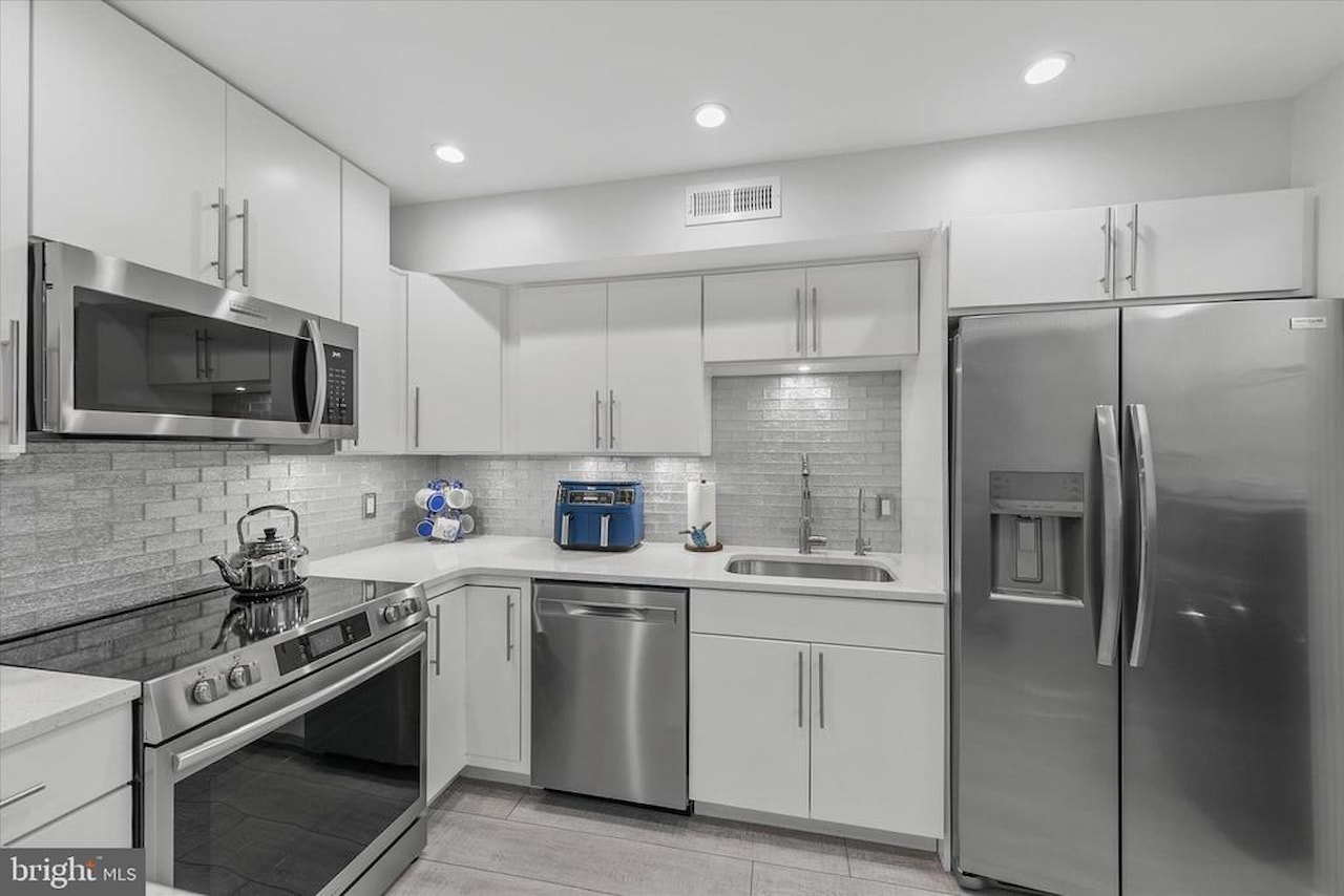 Sherwood I Real Estate for Sale - 14301 Tunnel Ave #1B in Ocean City Photo 12