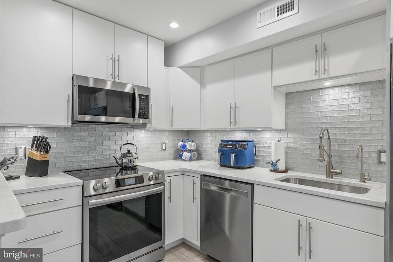 Sherwood I Real Estate for Sale - 14301 Tunnel Ave #1B in Ocean City Photo 11