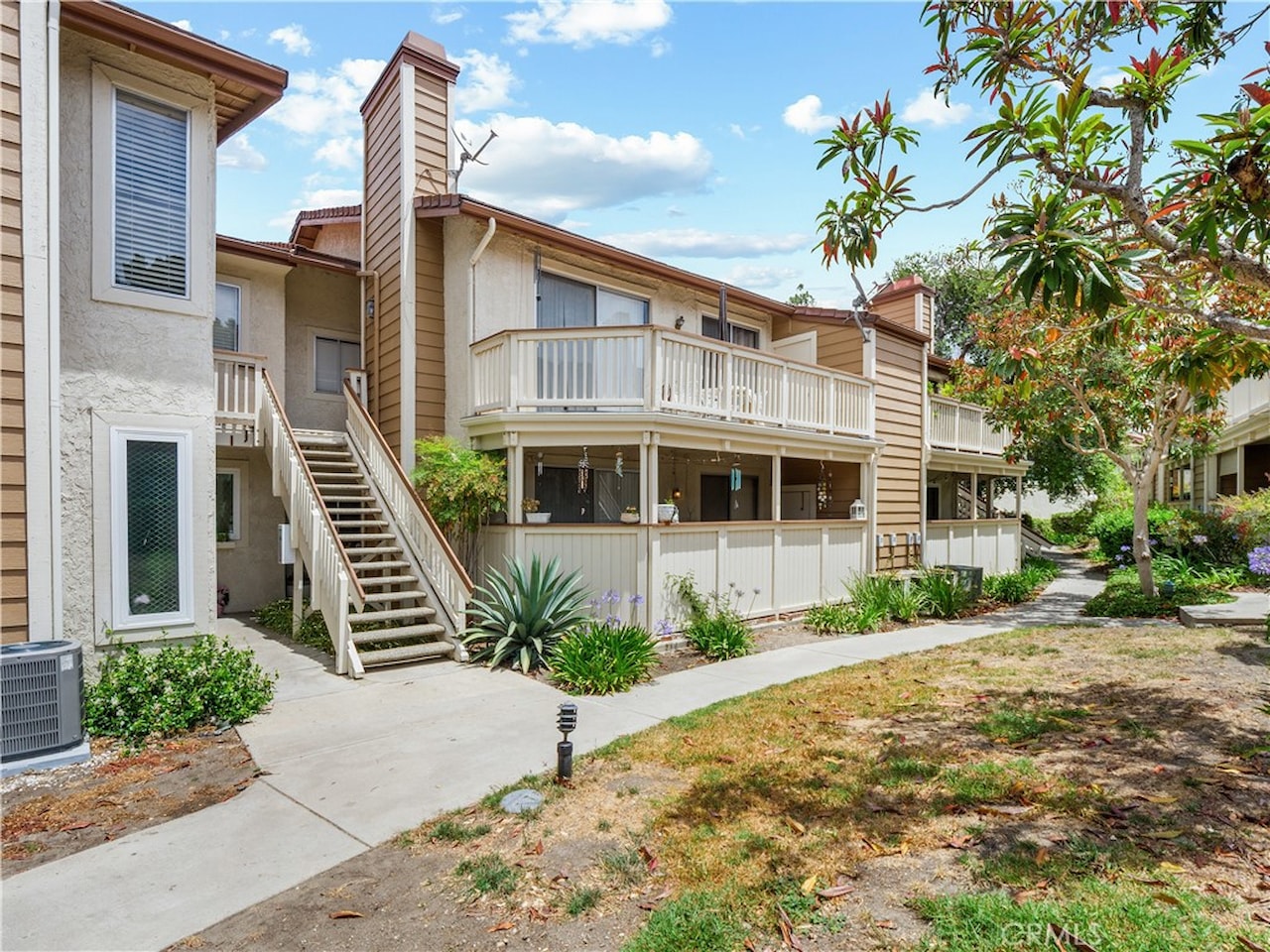 はと様専ご確認用 2396 Pleasant Way #I Thousand Oaks, CA 91362 | MLS SR26137796