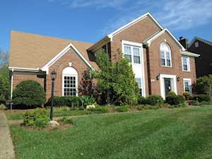 7003 Wooded Meadow Rd Louisville, KY 40241