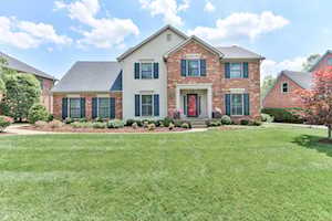 6908 Fallen Leaf Cir Louisville, KY 40241