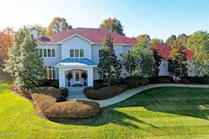 211 Mockingbird Gardens Dr Louisville, KY 40207