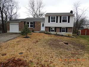 5112 Fairwood Ln Louisville, KY 40291