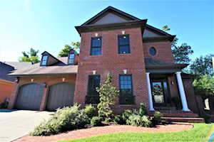 1426 Mockingbird Valley Green Louisville, KY 40207