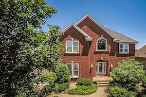 4205 Lake Spring Ct Louisville, KY 40299