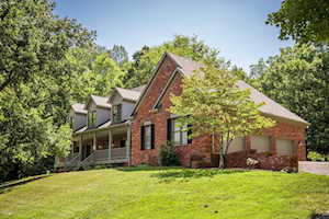 8006 Shadow Creek Rd Crestwood, KY 40014