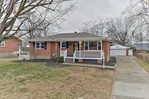 5611 Briscoe Ridge Ln Louisville, KY 40219