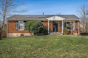 5210 Sprucewood Dr Louisville, KY 40291
