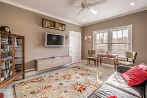 2310 Woodbourne Ave #16 Louisville, KY 40205