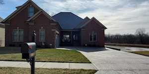 1303 Willow Bend Pl Louisville, KY 40243