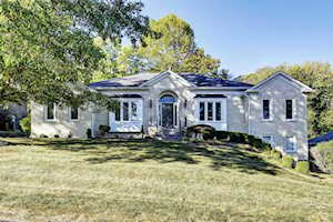 2404 Phoenix Hill Dr Louisville, KY 40207