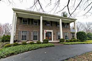 4705 Fox Den Ct Louisville, KY 40241