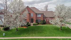 1306 Isleworth Dr Louisville, KY 40245
