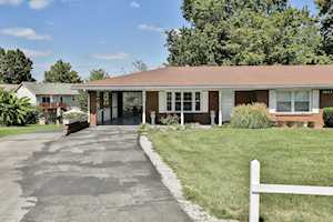 1643 Greenland Park Cir Shelbyville, KY 40065