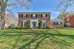 309 Oxfordshire Ln Louisville, KY 40222