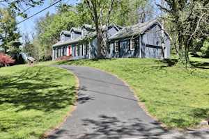 2401 Woodside Rd Louisville, KY 40207