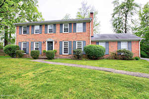 10500 Larkhall Ct Louisville, KY 40223